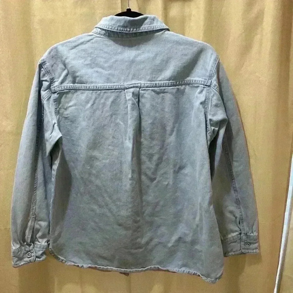 BAGATELLE COLLECTION Women’s Acid Washed Cotton Denim Shirt Medium - Picture 2 of 3